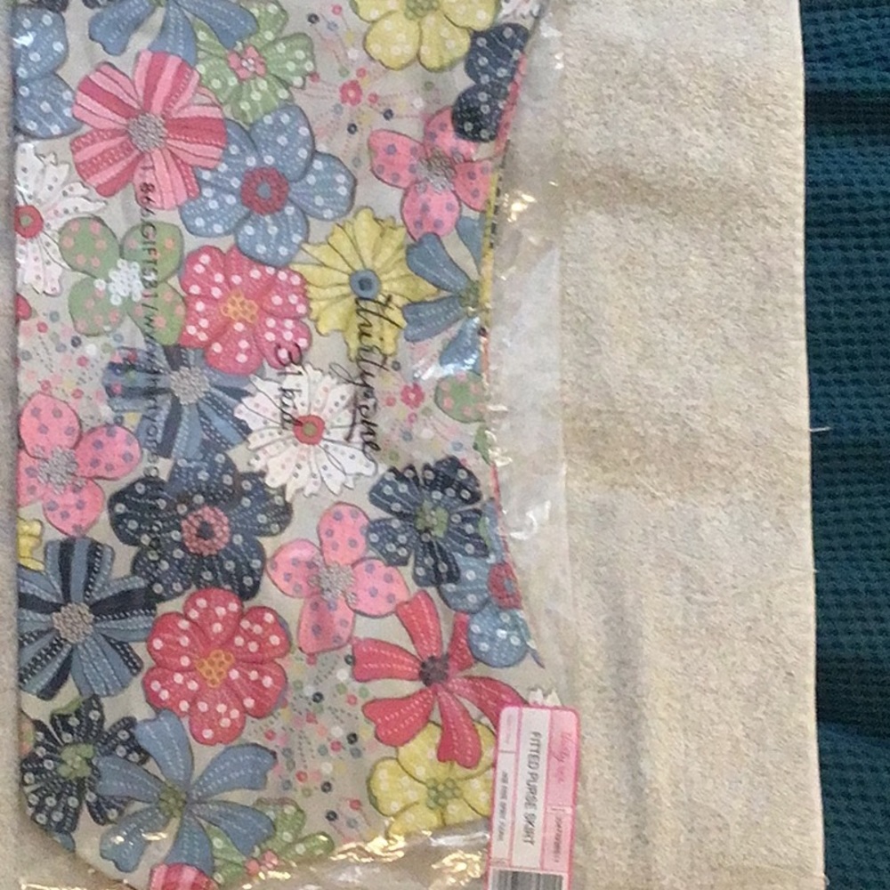 Thirty-one fitted purse skirt